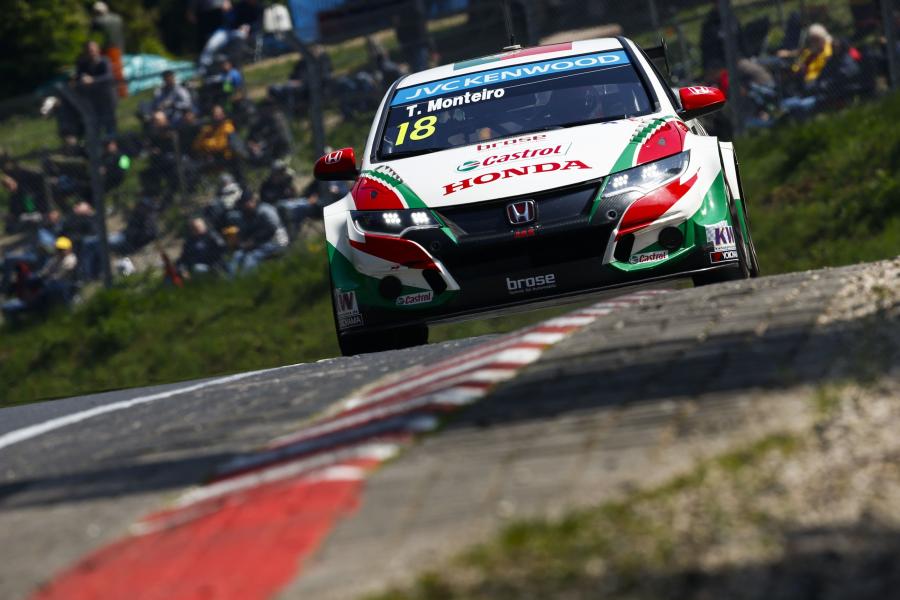 Honda Civic WTCC 2015 года  (фото 8 из 8)